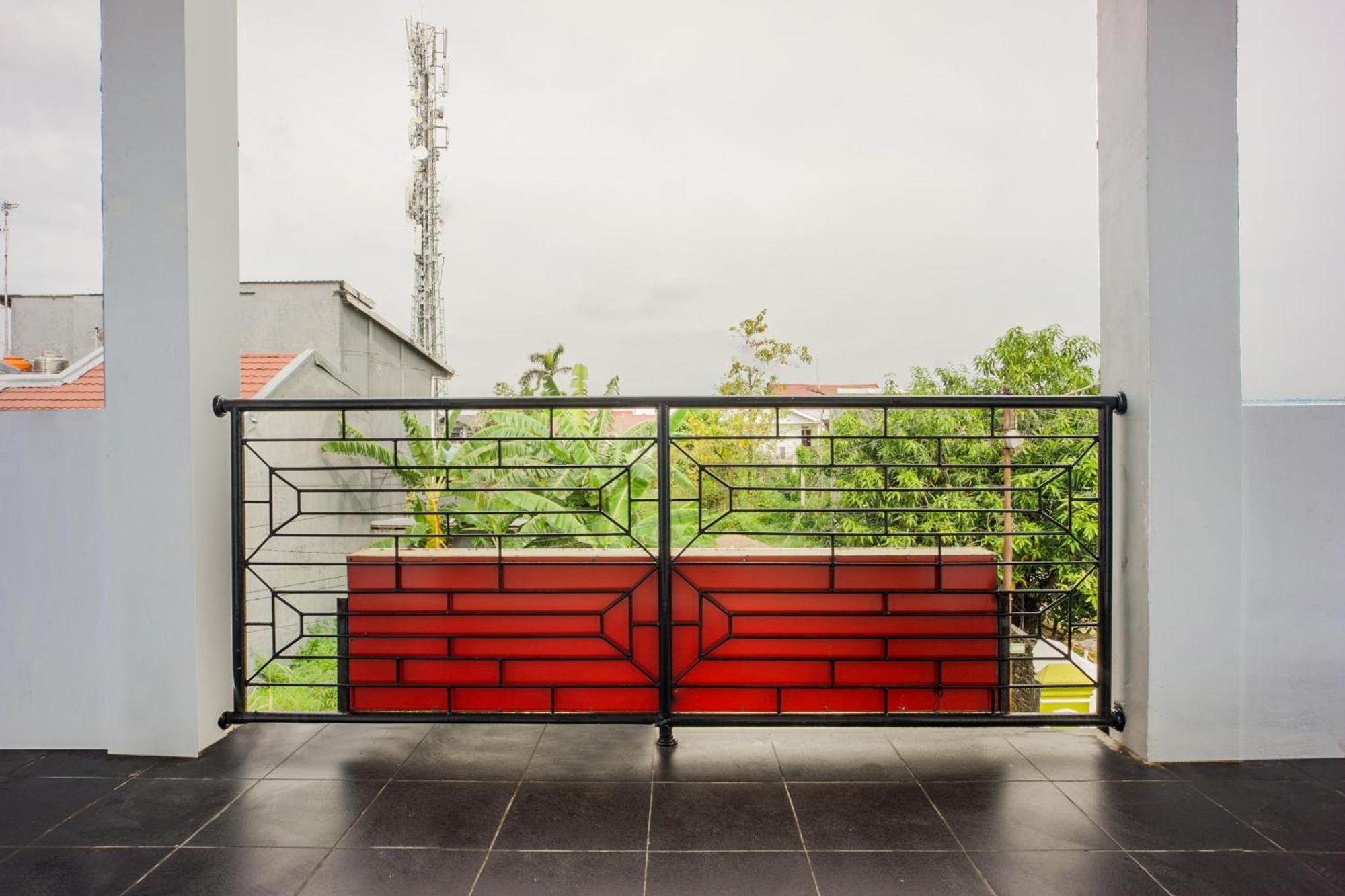 Hotel Oyo 2277 Lulu Homes 2*